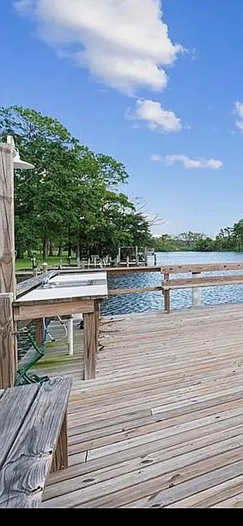 215 Riverbend Dr #215 — exterior photo