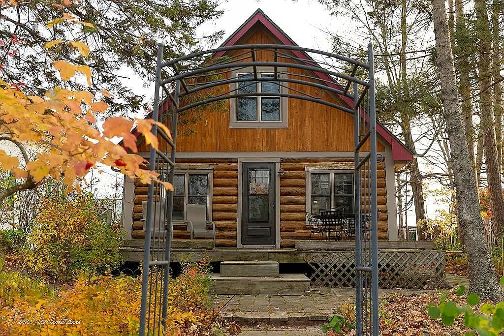 435 Lake St W — exterior photo