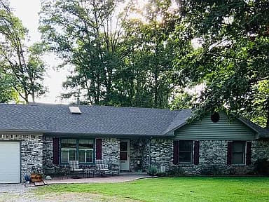 10629 S Beaver St — exterior photo