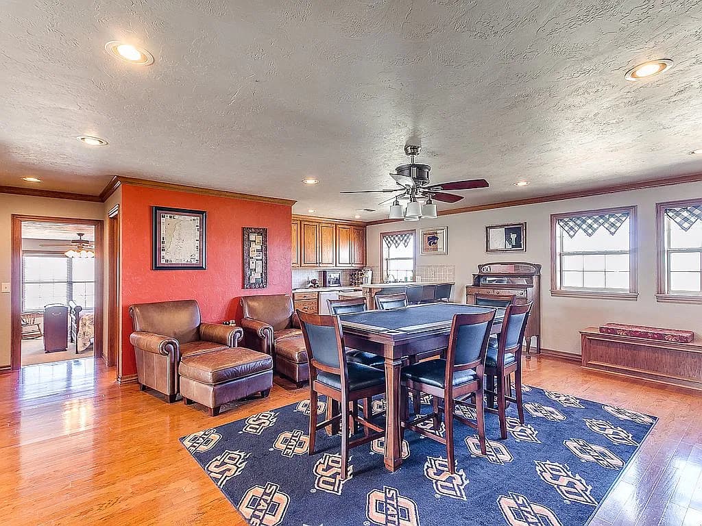 602 Brandley Cir — exterior photo