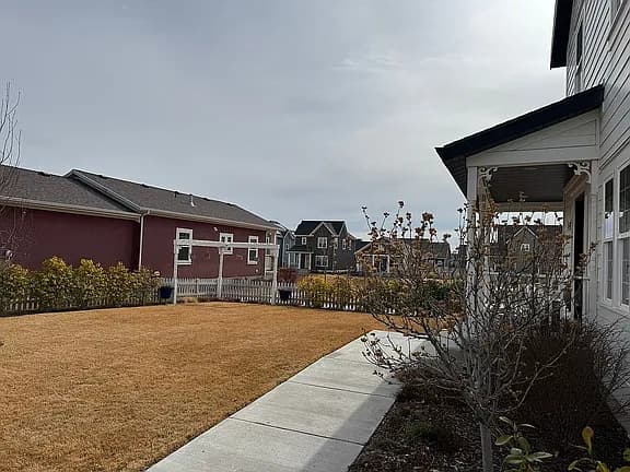 10878 S Gresham Dr — exterior photo