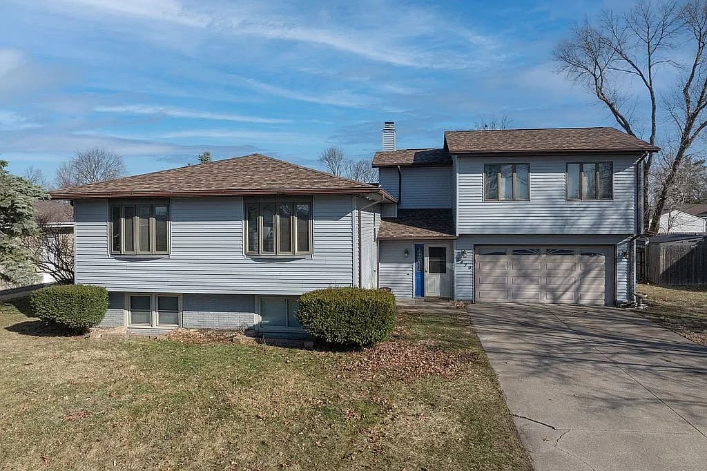 2470 Clark Ave — exterior photo
