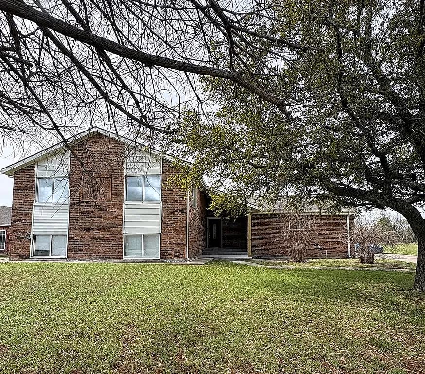 2810 Toler Rd — exterior photo