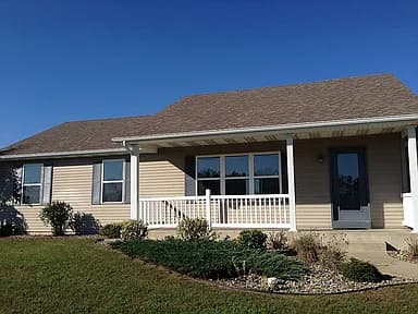 18147 Scarborough Ln — exterior photo