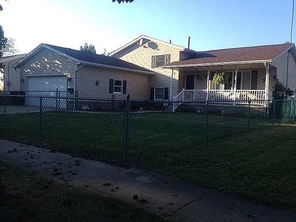 1077 Sutherland Ave — exterior photo