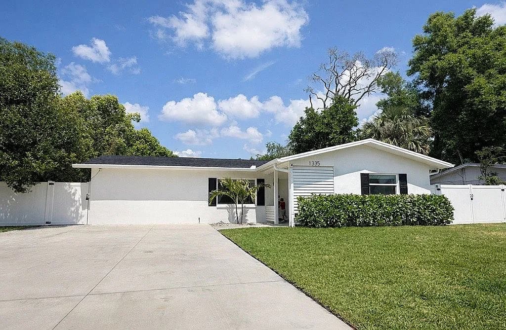 1335 Florida Ave — exterior photo