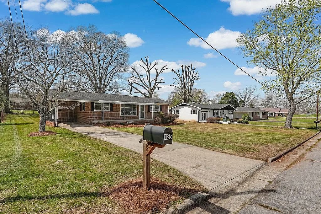125 Dillard Ct — exterior photo
