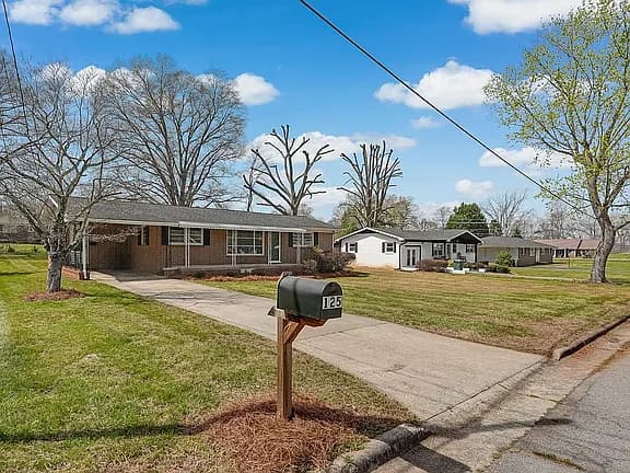 125 Dillard Ct — exterior photo