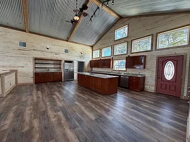 10945 Ferry Lake Rd — exterior photo