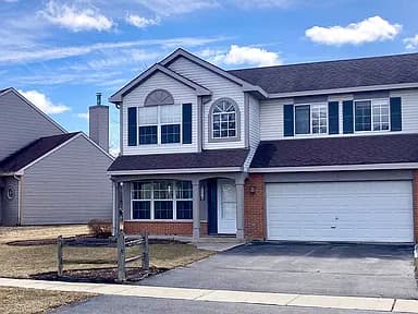 111 W Honeysuckle Dr — exterior photo