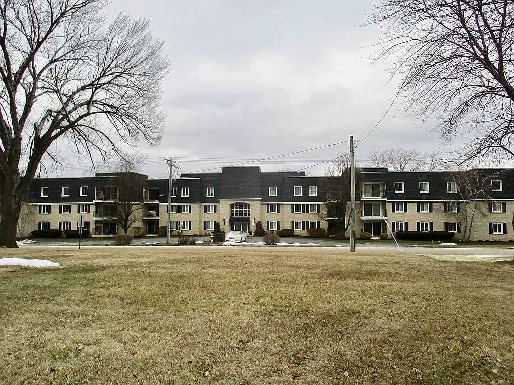 5548 Spring Brook Rd APT 102 — exterior photo