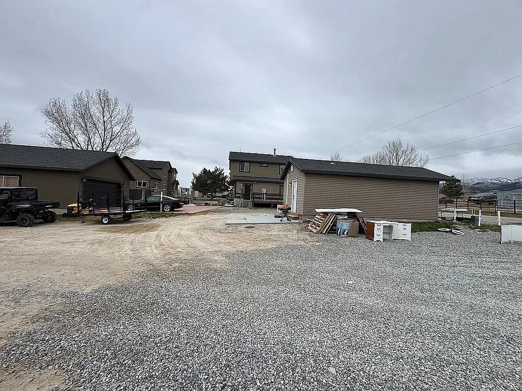 169 N Taylor Rd — exterior photo