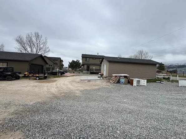 169 N Taylor Rd — exterior photo