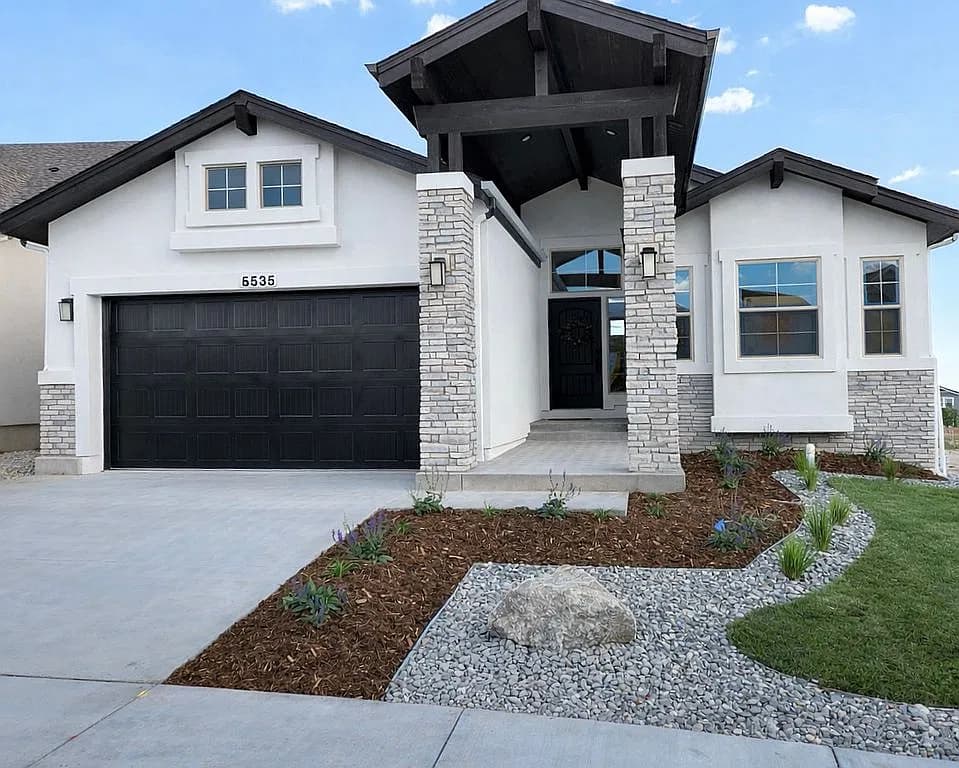 5535 Gansevoort Dr — exterior photo