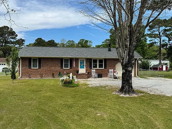 606 W Grantham Rd — exterior photo