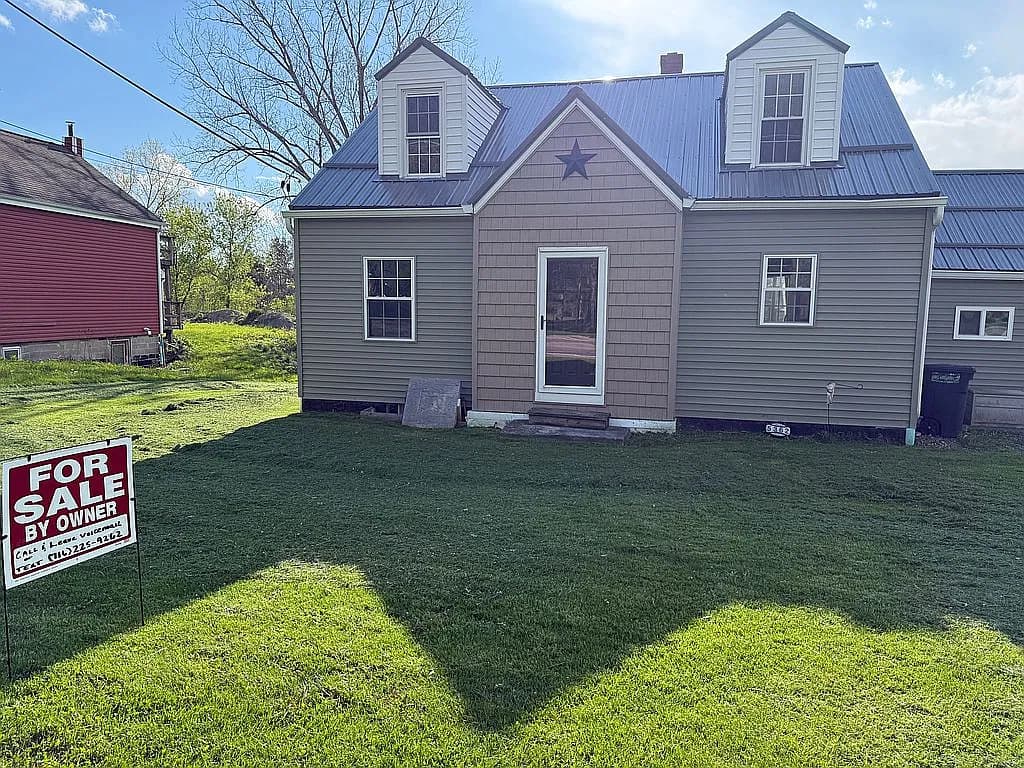 5362 Chestnut Ridge Rd — exterior photo