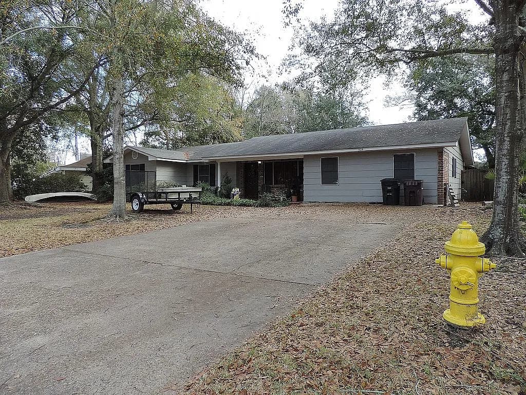 4014 Sherwood St — exterior photo