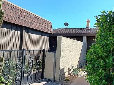 3033 N 39th St Unit 4 — exterior photo