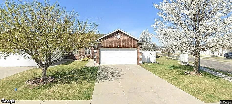 3048 Gallinas Dr — exterior photo