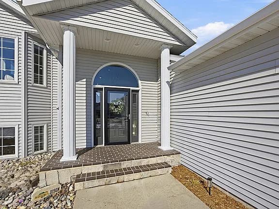 3541 Pierce St S — exterior photo