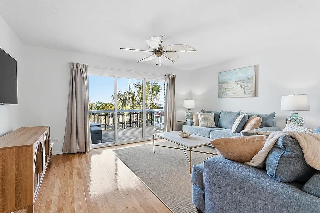 8522 Gulf Blvd APT 20 — exterior photo