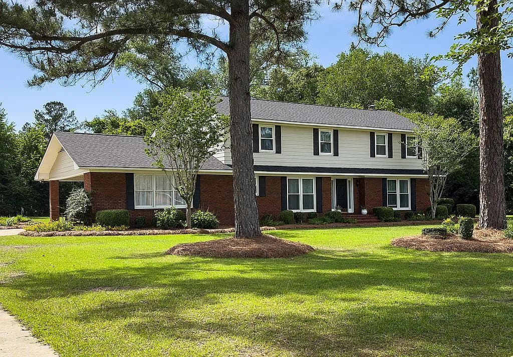 6070 Scott Dr — exterior photo