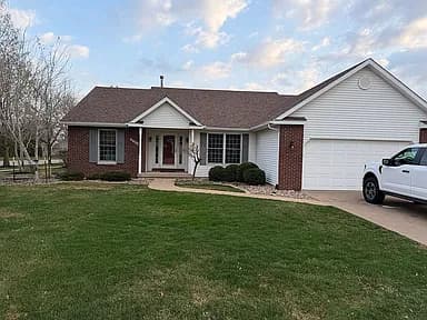 2349 Lindenwood Dr — exterior photo