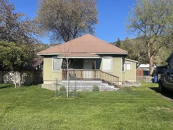 823 S G St — exterior photo