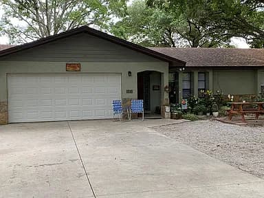 1816 Grant Ave — exterior photo