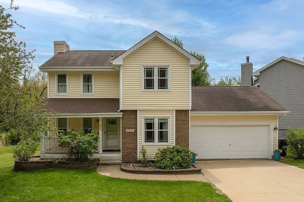 4921 Willowbend Rd NE — exterior photo