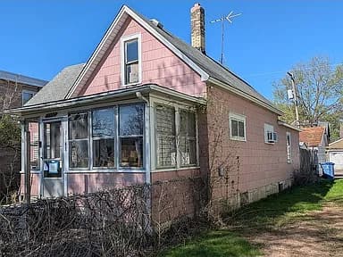 3148 Bloomington Ave — exterior photo