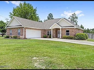 21915 Huntington Forest Dr — exterior photo