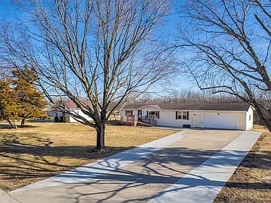 119 Hilltop Rd — exterior photo