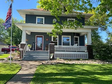 106 E Center St — exterior photo