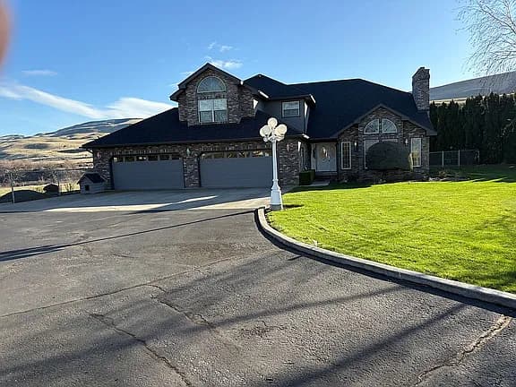 90406 W Hess Rd — exterior photo