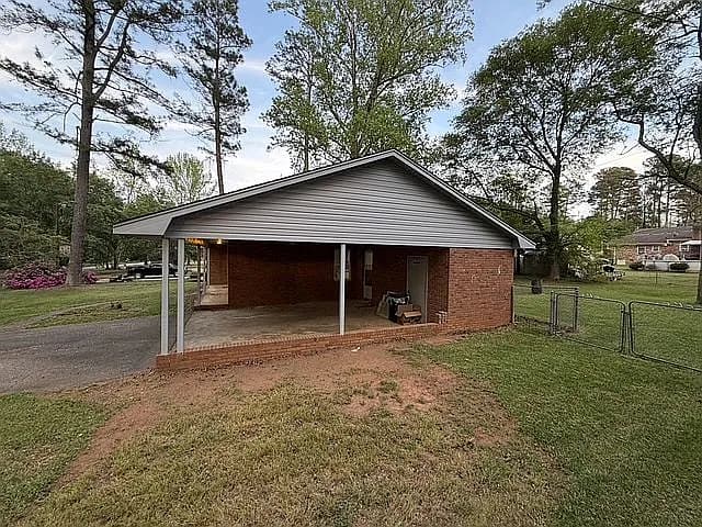 108 Woodshire Dr — exterior photo