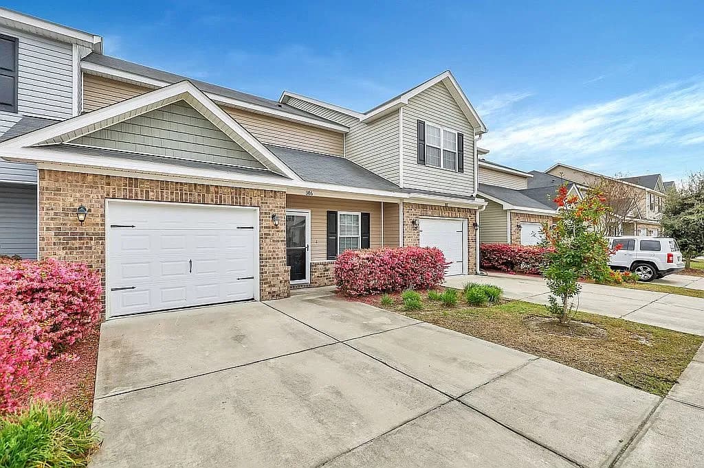 306 Governor Gwinnett — exterior photo