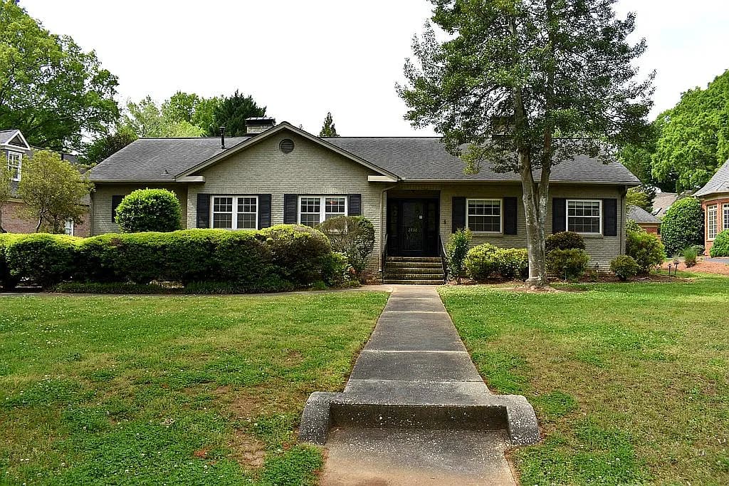 2836 Forest Dr — exterior photo