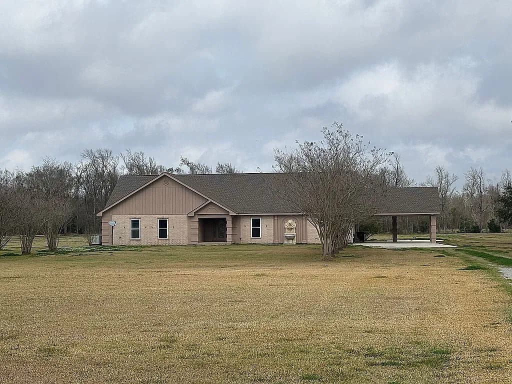 4133 Bayouside Dr — exterior photo