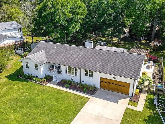 406 W Blackbeard Rd — exterior photo