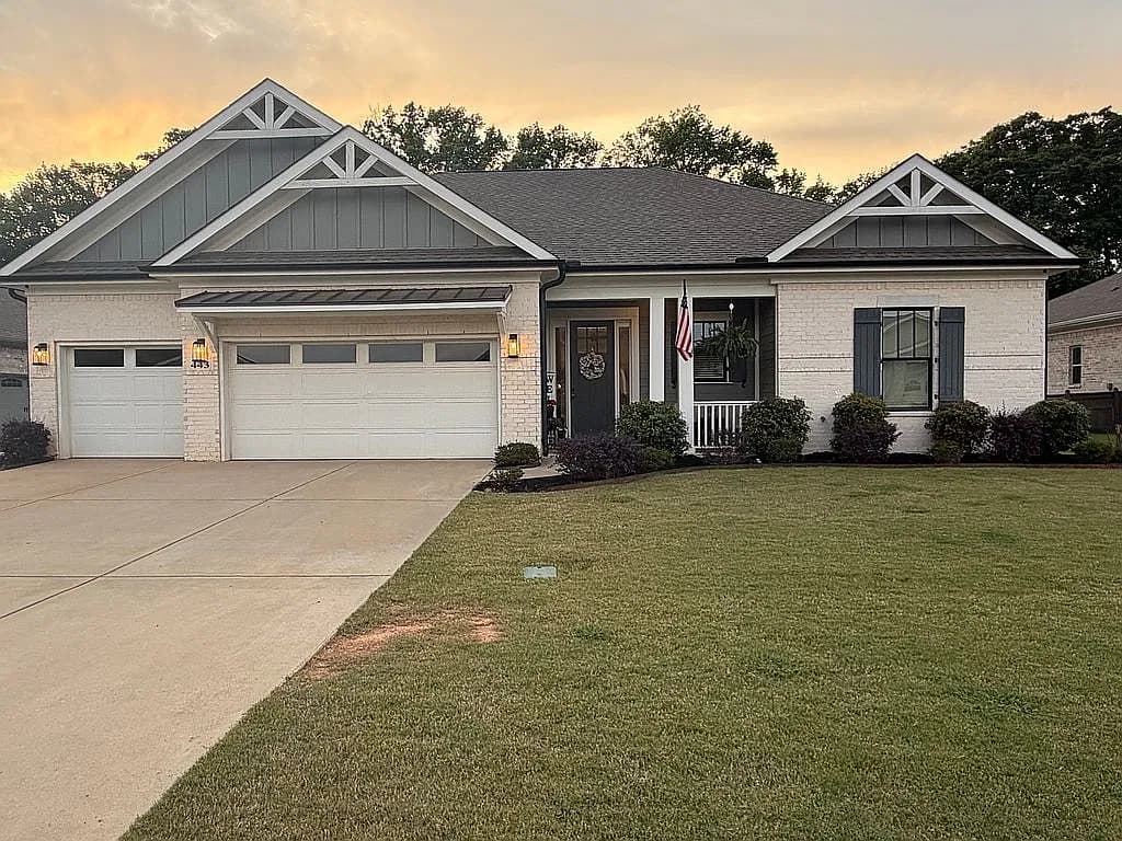 443 Peach Orchard Ln — exterior photo
