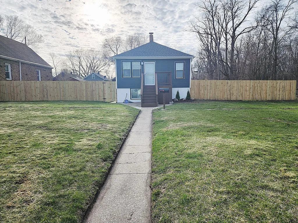 3362 Virginia St — exterior photo