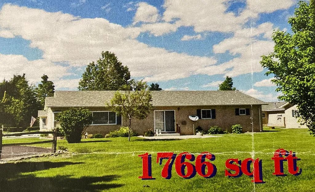 85 Pioneer Rd — exterior photo