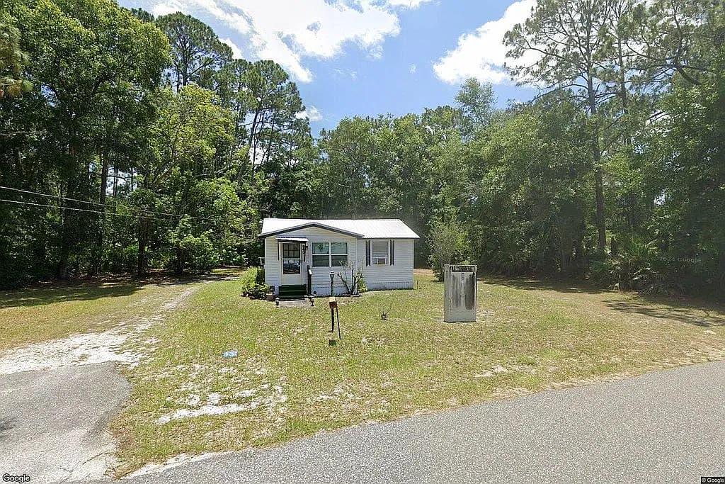 943 Butler Ave — exterior photo