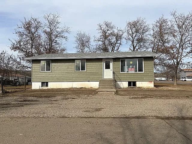 117 Lewis St — exterior photo