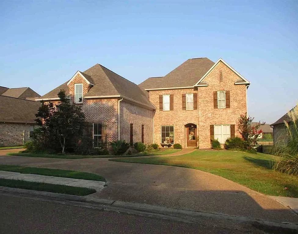 134 Camden Shrs — exterior photo