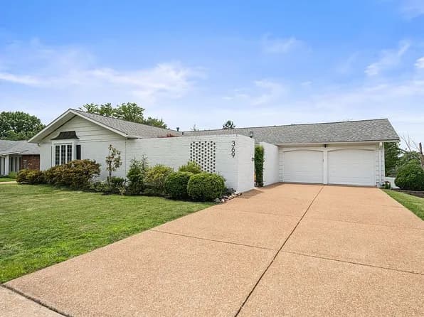 369 Greenmore Dr — exterior photo