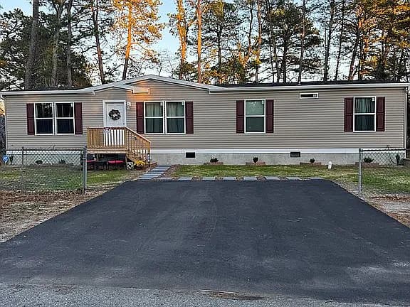 203 Blue Jay Rd — exterior photo