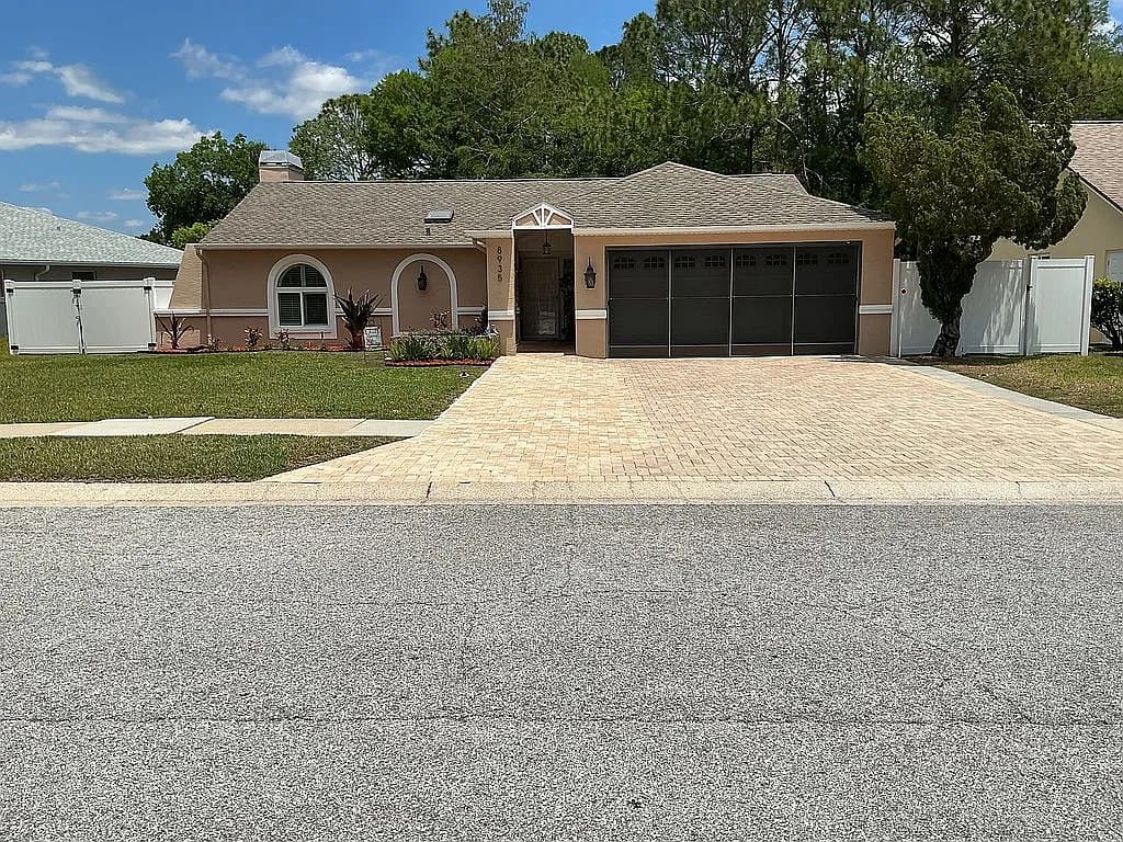 8935 Ruger Dr — exterior photo