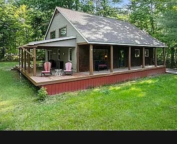 2715 Indian Rd — exterior photo